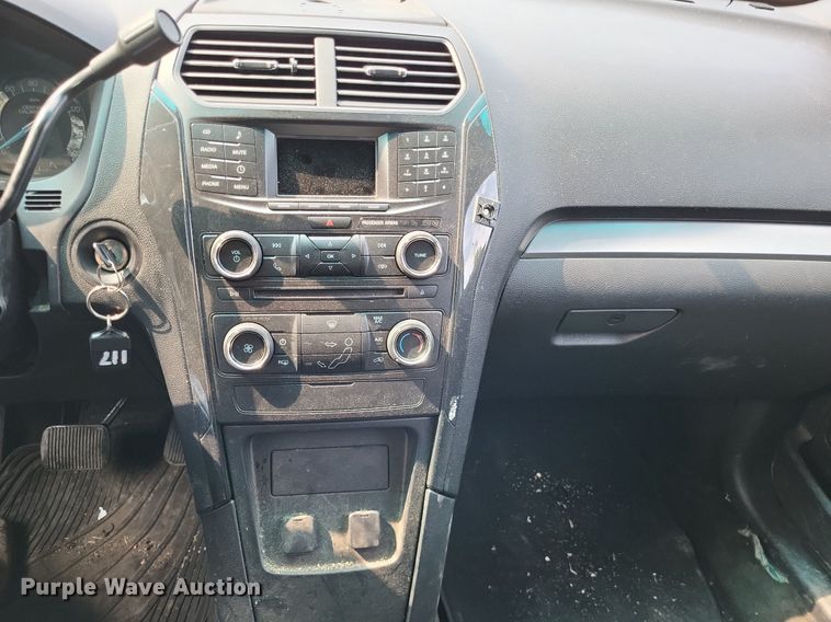 image for item LR9269 2016 Ford Explorer Police Interceptor  SUV