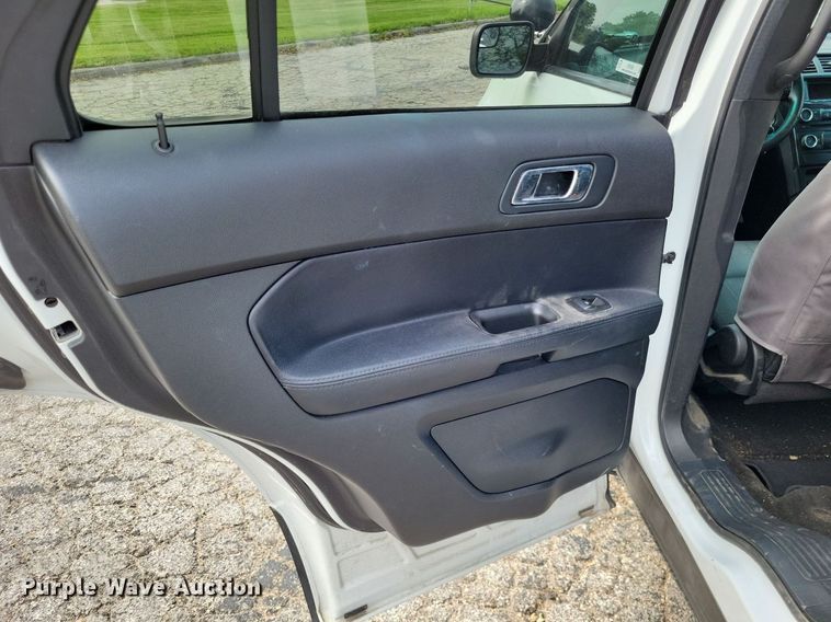 image for item LR9269 2016 Ford Explorer Police Interceptor  SUV