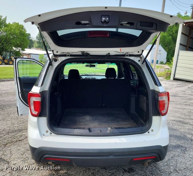 image for item LR9269 2016 Ford Explorer Police Interceptor  SUV