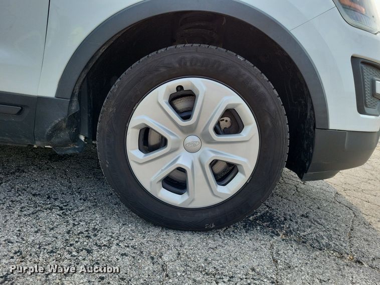 image for item LR9269 2016 Ford Explorer Police Interceptor  SUV