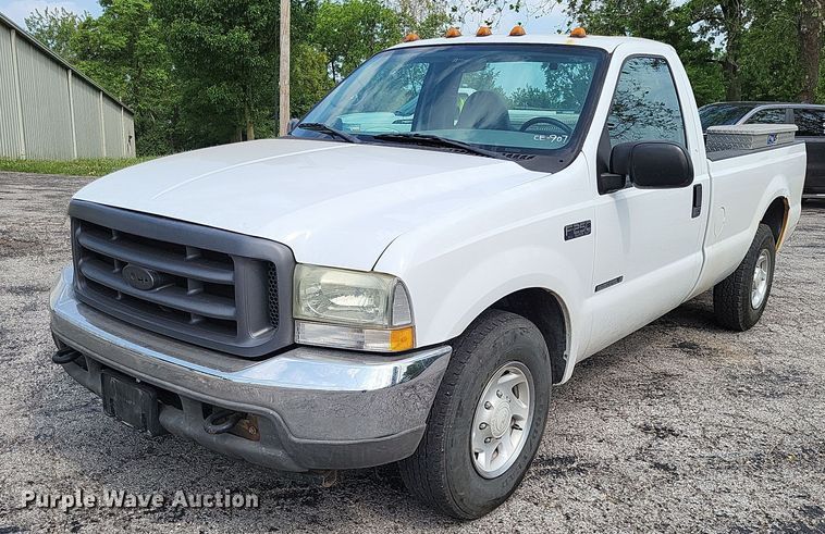 image for item LR9270 2002 Ford F250 Super Duty  pickup truck