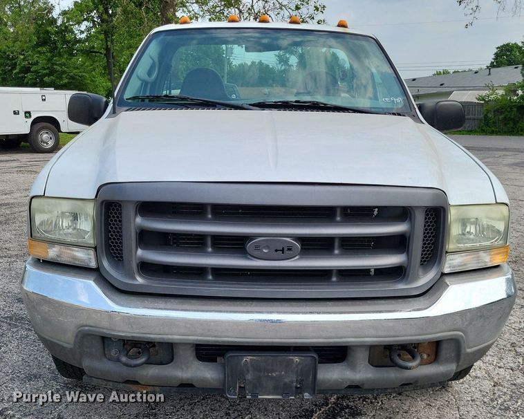 image for item LR9270 2002 Ford F250 Super Duty  pickup truck