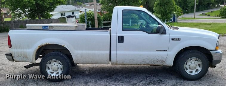 image for item LR9270 2002 Ford F250 Super Duty  pickup truck