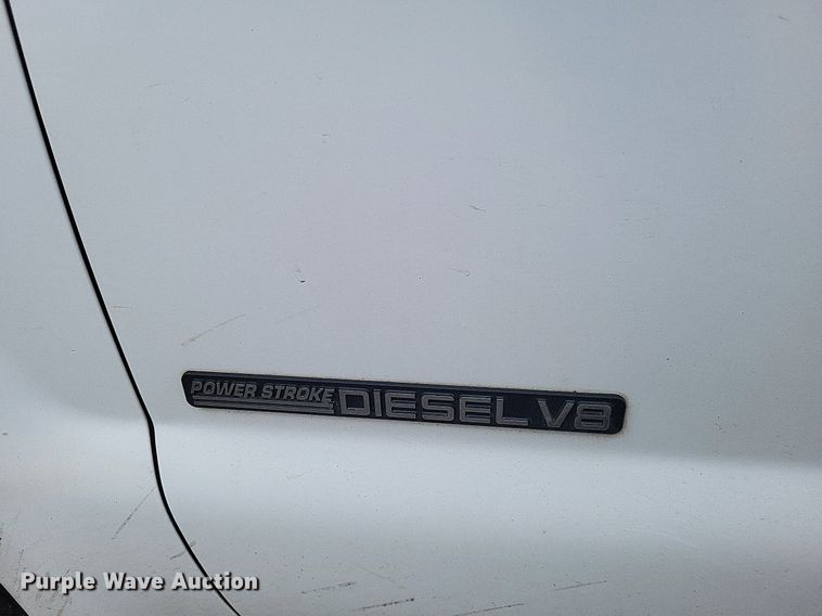 image for item LR9270 2002 Ford F250 Super Duty  pickup truck