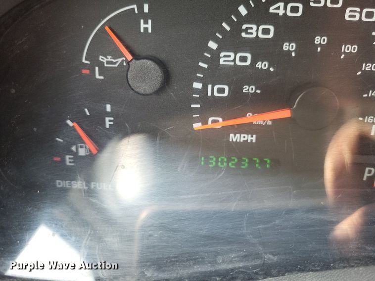 image for item LR9270 2002 Ford F250 Super Duty  pickup truck