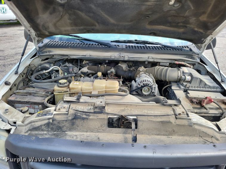 image for item LR9270 2002 Ford F250 Super Duty  pickup truck