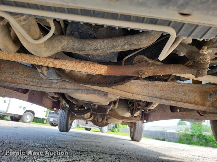 image for item LR9270 2002 Ford F250 Super Duty  pickup truck