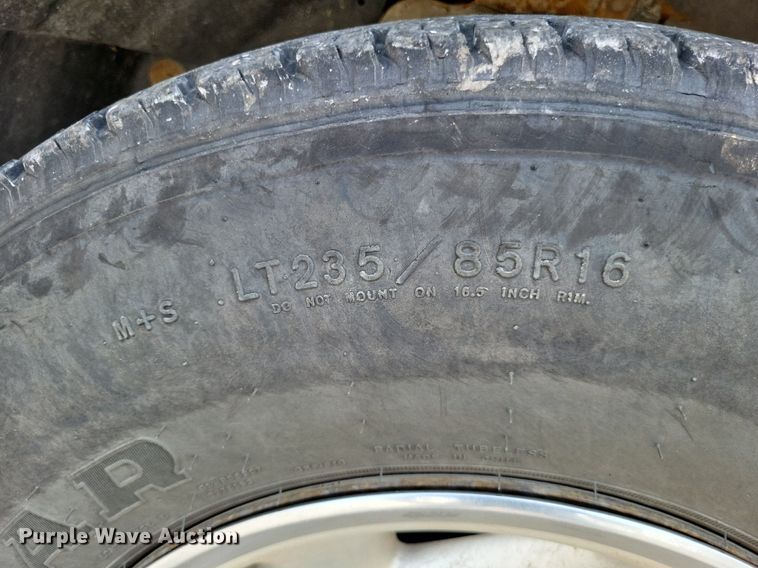 image for item LR9270 2002 Ford F250 Super Duty  pickup truck