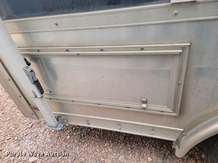 image for item LV9528 2005 Forrest River Work N Play  camper