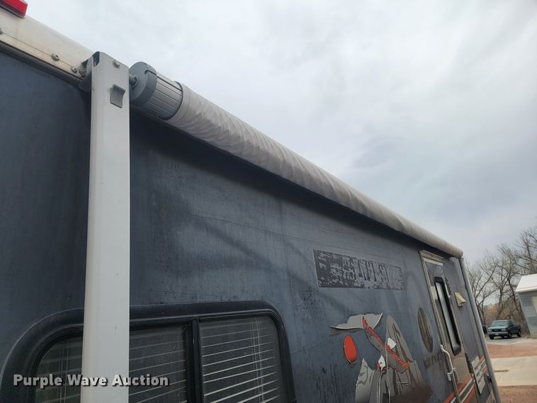 image for item LV9528 2005 Forrest River Work N Play  camper