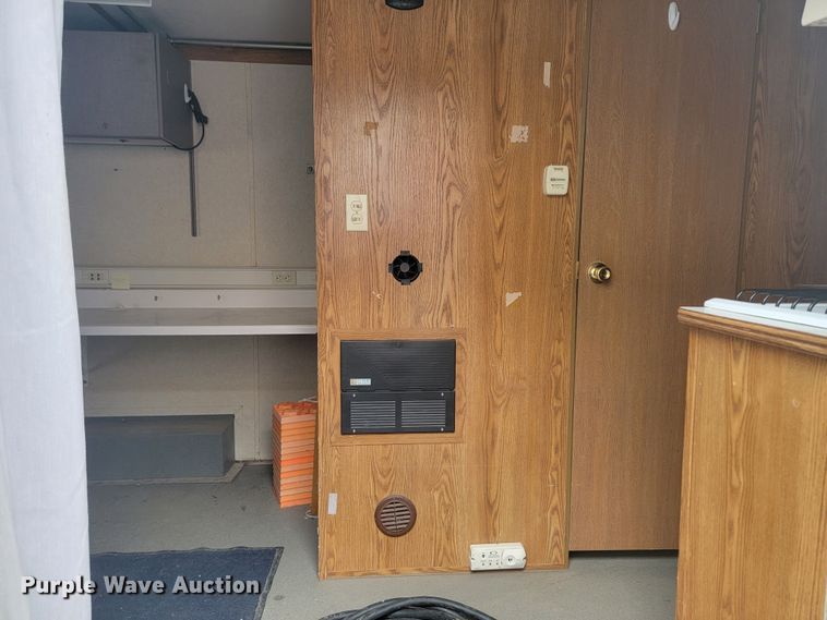 image for item LV9528 2005 Forrest River Work N Play  camper