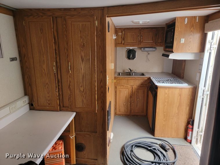 image for item LV9528 2005 Forrest River Work N Play  camper