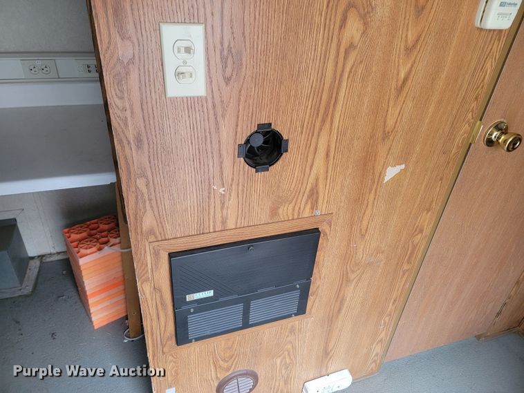 image for item LV9528 2005 Forrest River Work N Play  camper