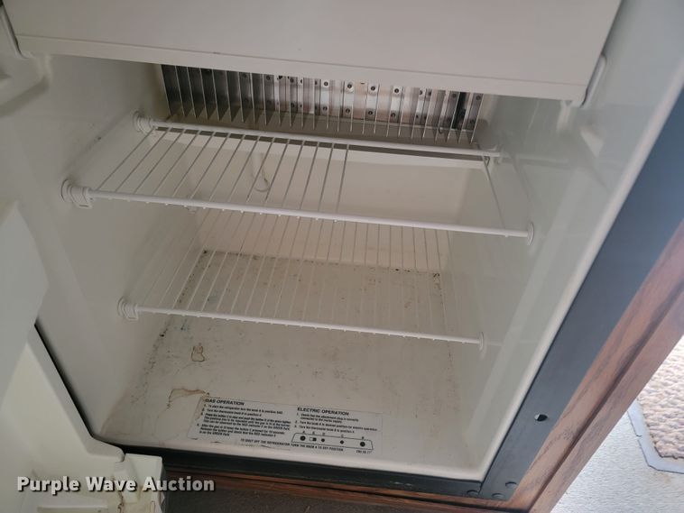 image for item LV9528 2005 Forrest River Work N Play  camper