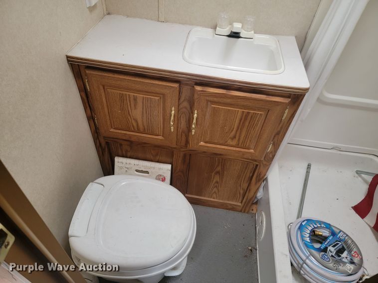 image for item LV9528 2005 Forrest River Work N Play  camper