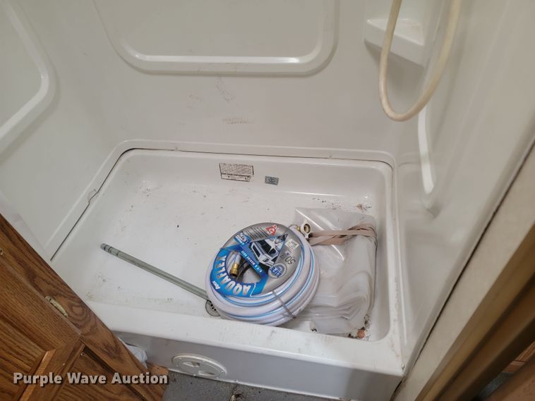 image for item LV9528 2005 Forrest River Work N Play  camper