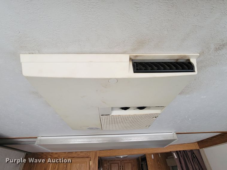 image for item LV9528 2005 Forrest River Work N Play  camper