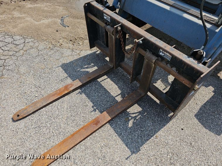 image for item LW9637 1994 Ford 4630  MFWD tractor