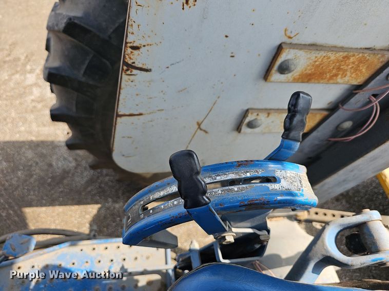 image for item LW9637 1994 Ford 4630  MFWD tractor