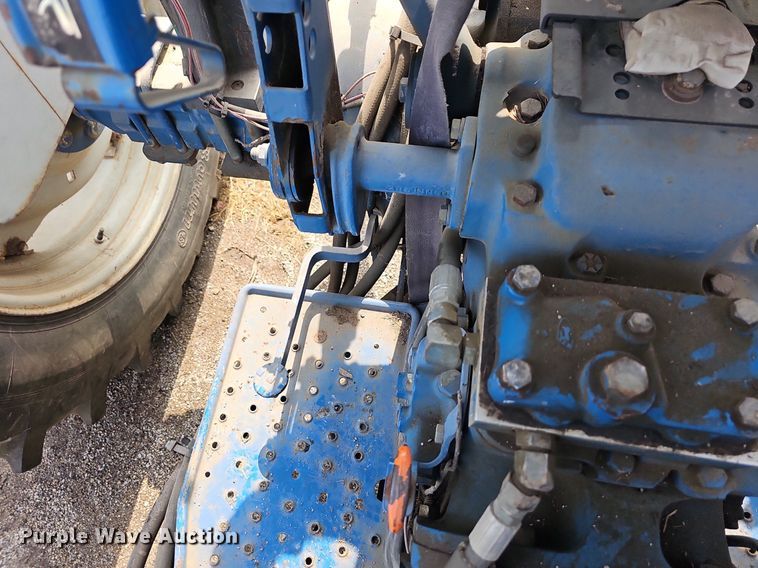 image for item LW9637 1994 Ford 4630  MFWD tractor