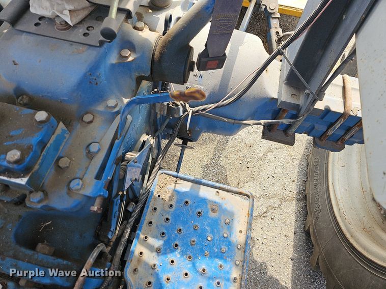 image for item LW9637 1994 Ford 4630  MFWD tractor