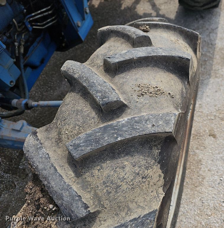 image for item LW9637 1994 Ford 4630  MFWD tractor