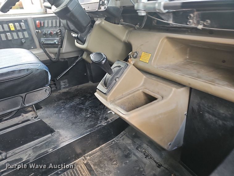 image for item LW9649 2006 Thomas  school bus