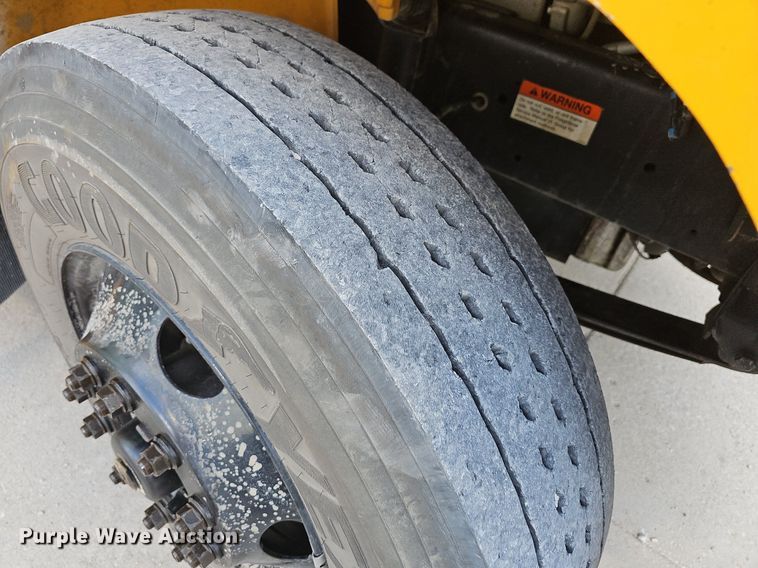 image for item LW9649 2006 Thomas  school bus