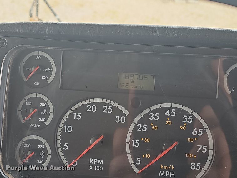 image for item LW9650 2005 Thomas  school bus