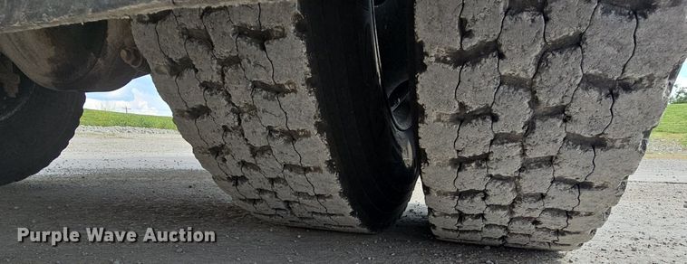 image for item LW9650 2005 Thomas  school bus