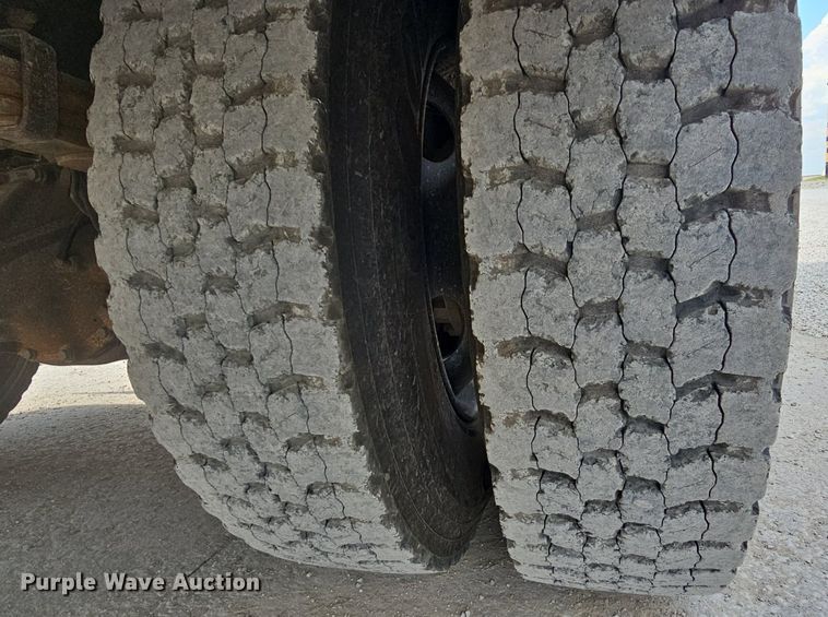 image for item LW9650 2005 Thomas  school bus