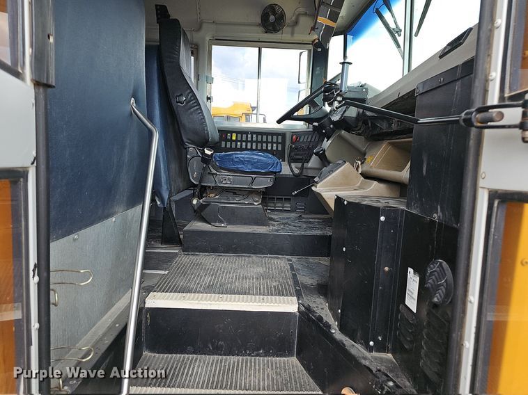 image for item LW9653 2006 Thomas  school bus