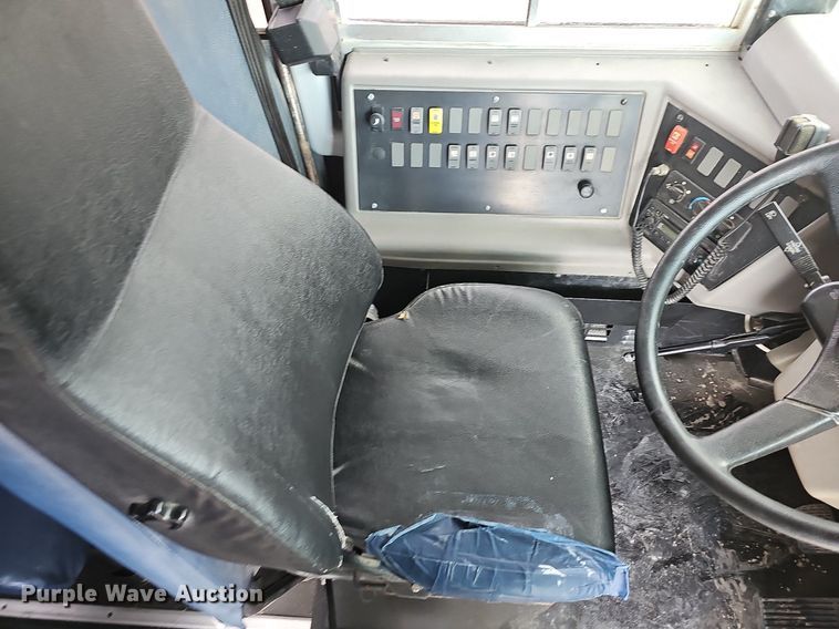 image for item LW9653 2006 Thomas  school bus