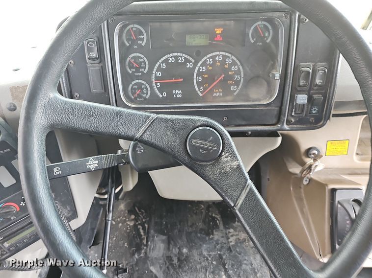 image for item LW9653 2006 Thomas  school bus