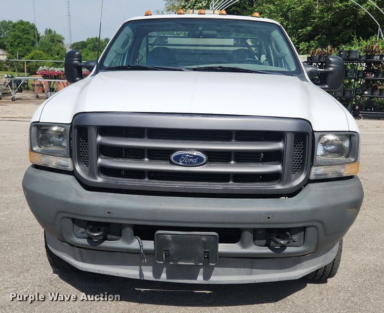 image for item LX9624 2003 Ford F350 Super Duty XL  flatbed pickup truck