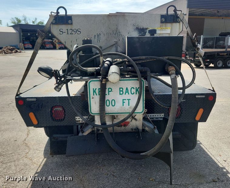 image for item LX9624 2003 Ford F350 Super Duty XL  flatbed pickup truck