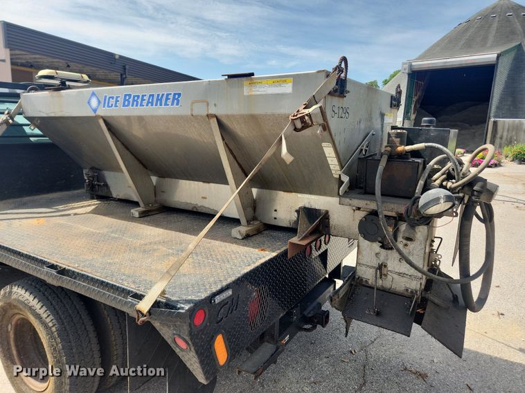 image for item LX9624 2003 Ford F350 Super Duty XL  flatbed pickup truck