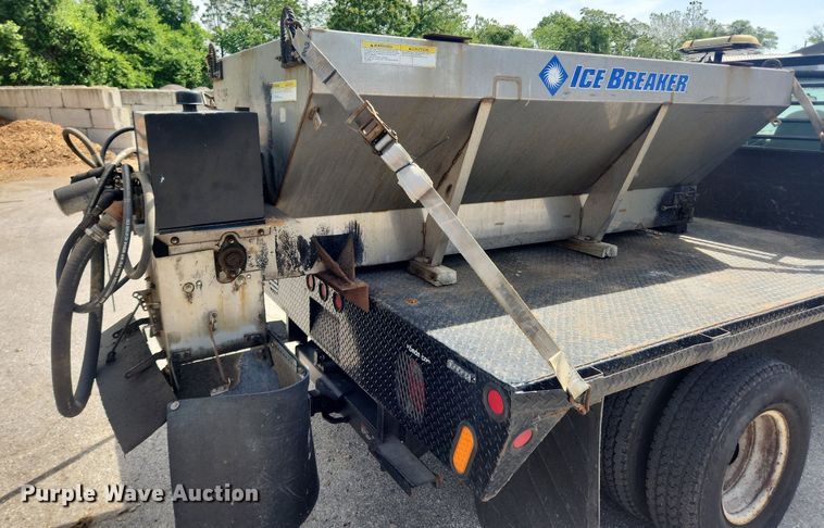 image for item LX9624 2003 Ford F350 Super Duty XL  flatbed pickup truck