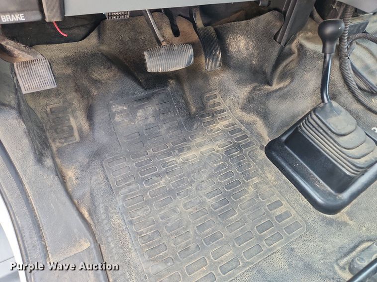 image for item LX9625 2012 Ford F550 Super Duty XL  dump flatbed truck