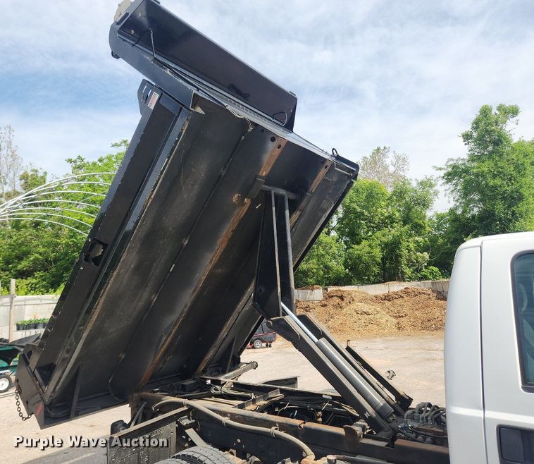 image for item LX9625 2012 Ford F550 Super Duty XL  dump flatbed truck
