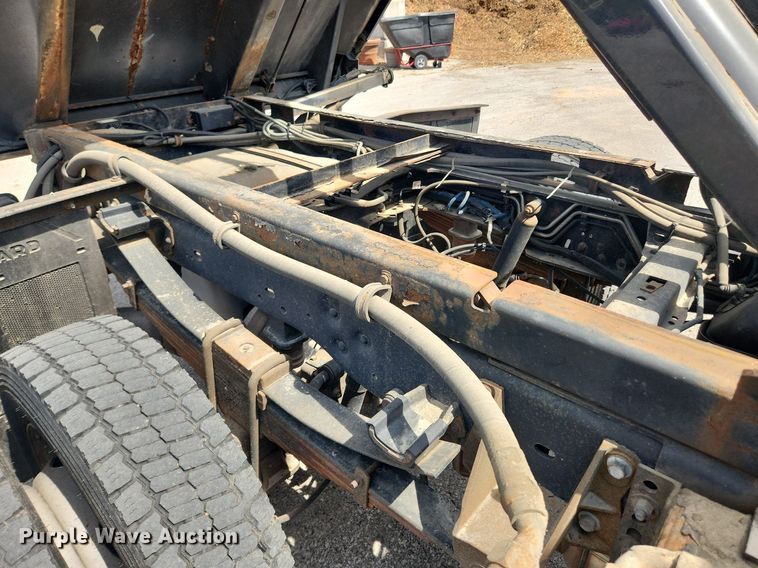 image for item LX9625 2012 Ford F550 Super Duty XL  dump flatbed truck