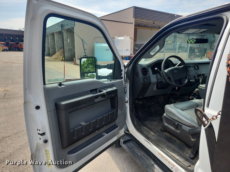 image for item LX9626 2012 Ford F550 Super Duty XL  dump flatbed truck