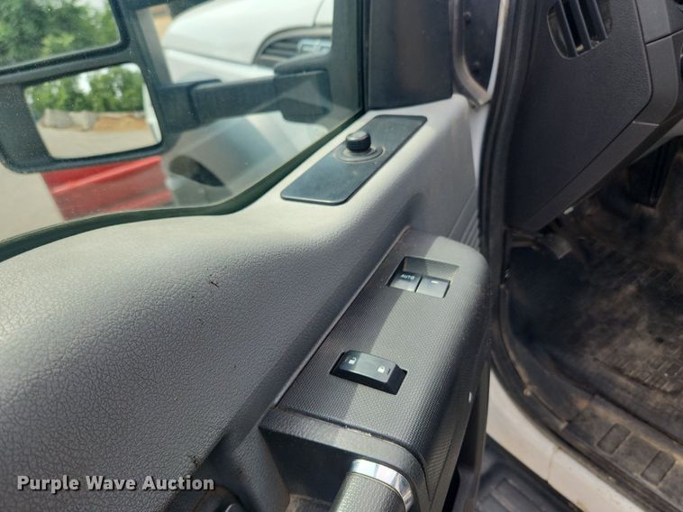 image for item LX9626 2012 Ford F550 Super Duty XL  dump flatbed truck