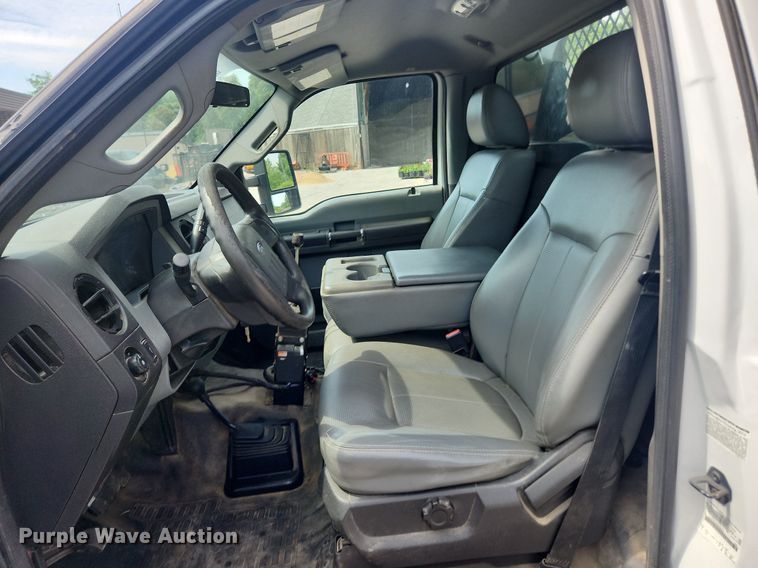 image for item LX9626 2012 Ford F550 Super Duty XL  dump flatbed truck