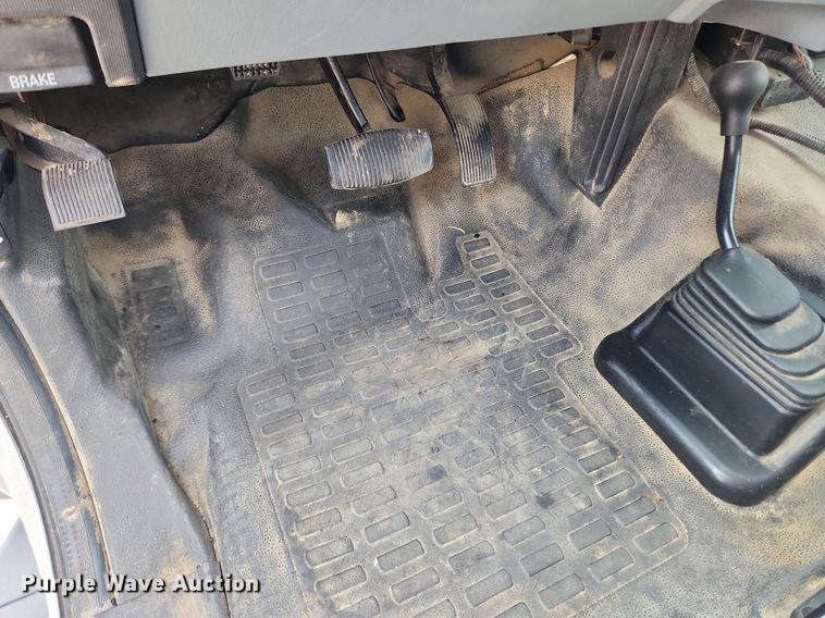 image for item LX9626 2012 Ford F550 Super Duty XL  dump flatbed truck