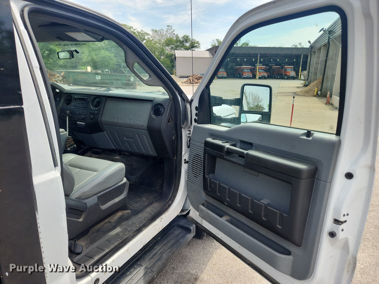 image for item LX9626 2012 Ford F550 Super Duty XL  dump flatbed truck