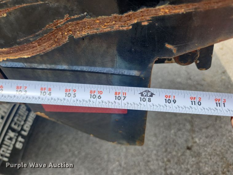 image for item LX9626 2012 Ford F550 Super Duty XL  dump flatbed truck