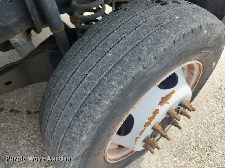 image for item LX9626 2012 Ford F550 Super Duty XL  dump flatbed truck