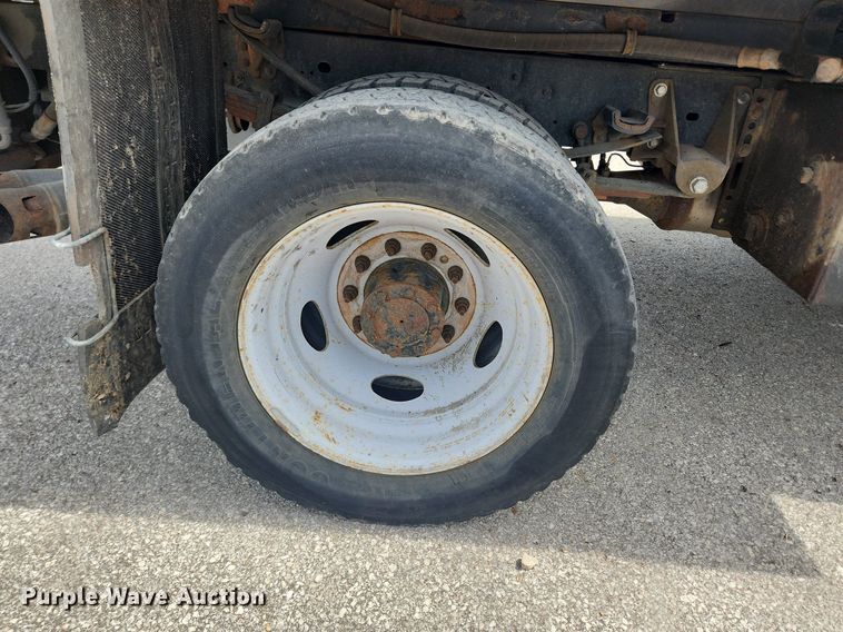 image for item LX9626 2012 Ford F550 Super Duty XL  dump flatbed truck