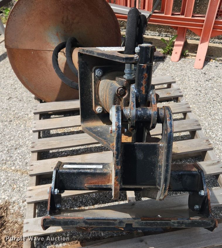 image for item LX9627 Quick Attach  compact utility loader auger